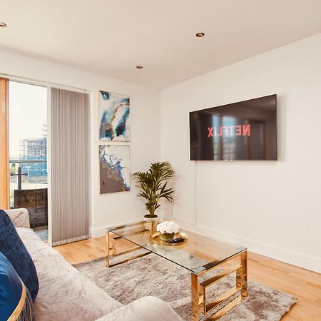 King Deluxe City Apt Large Space& Free Parking! No Balcony Leeds  Exterior photo
