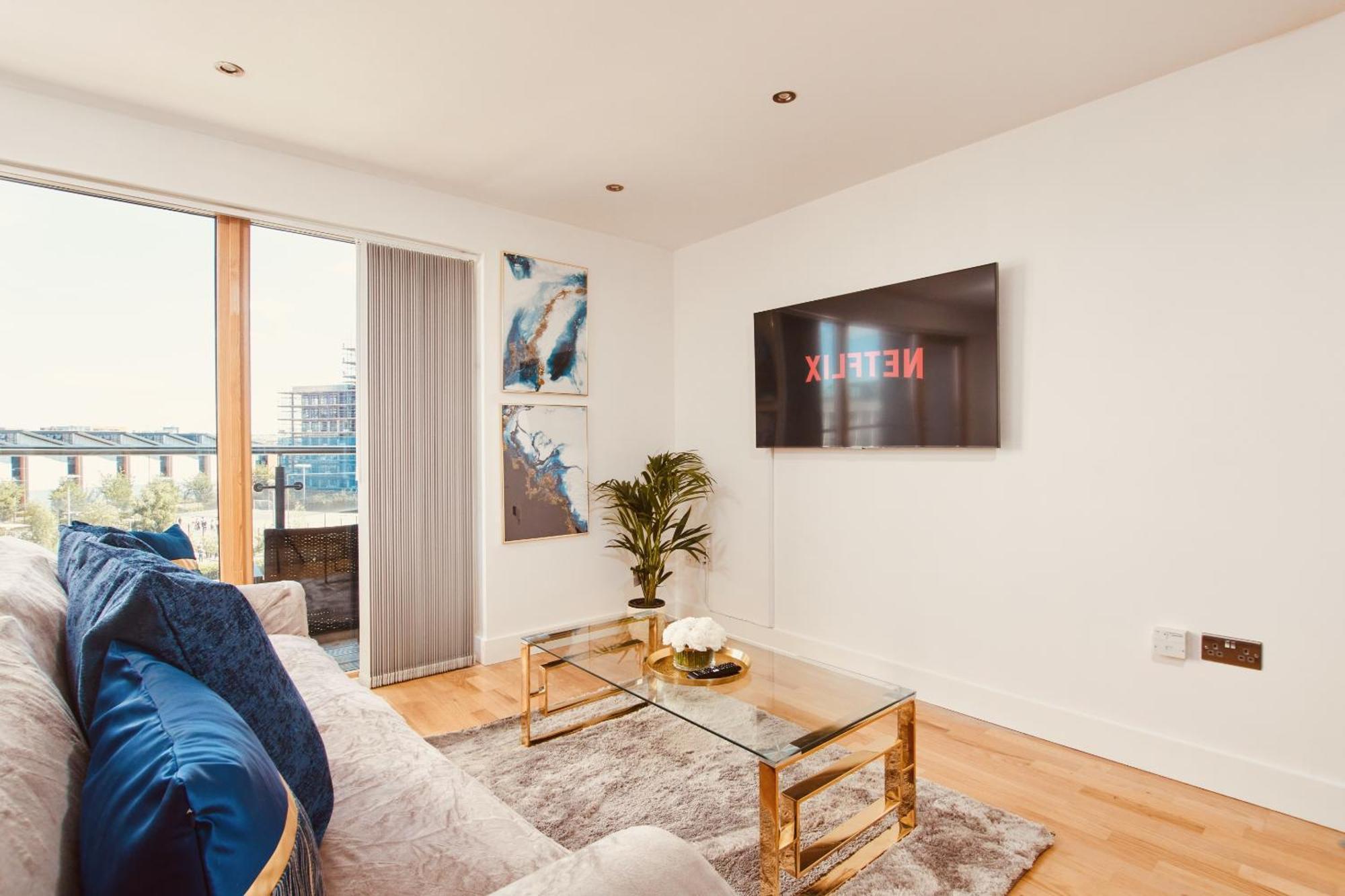 King Deluxe City Apt Large Space& Free Parking! No Balcony Leeds  Exterior photo